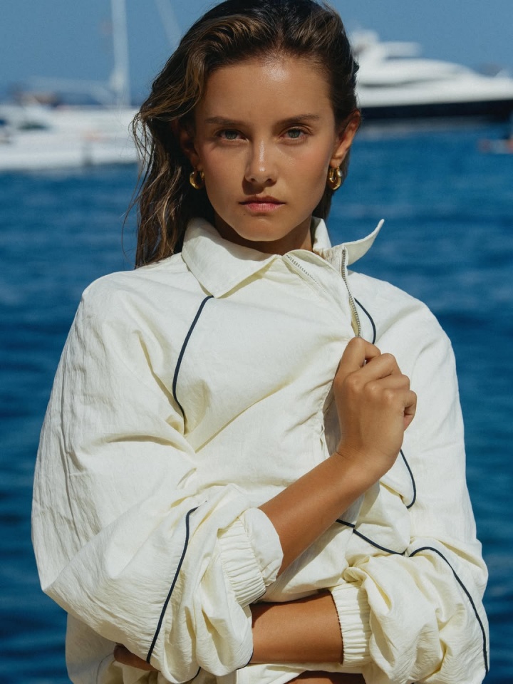 【小吧社交秀】亚马尔与女友浪漫巴黎游 瓦尔加晒美照配心灵鸡汤