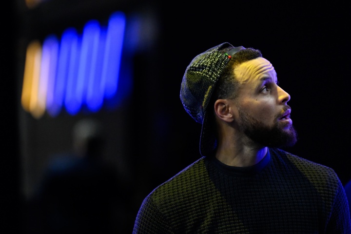 库里谈如何保持初心：每天提醒自己这一切都是幸运而非理所当然